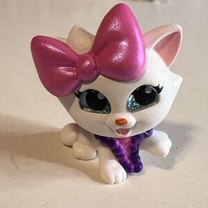 Disney let’s party Marie Doorable